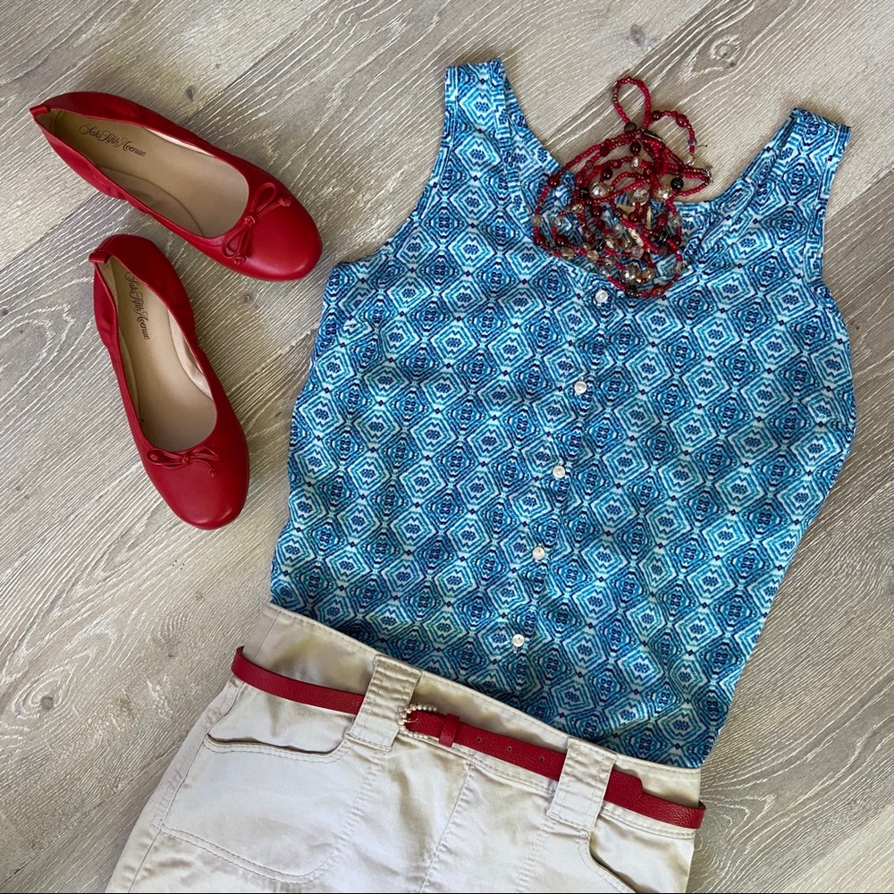 FADED GLORY Blue & White Buttoned Sleeveless Shirt